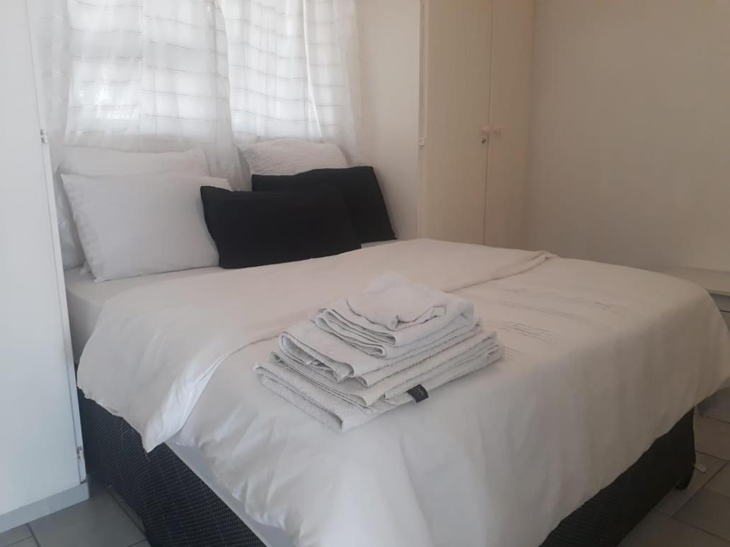 5Minutes Walk To Sandton Square Gautrain Johannesburg Exterior foto